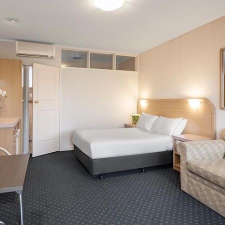 Dorset Gardens Hotel Кройдън Екстериор снимка
