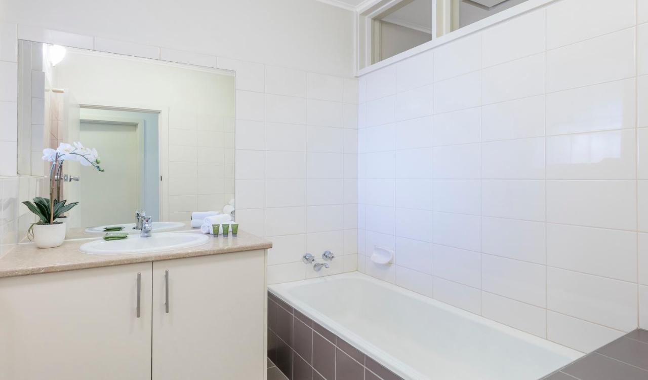 Dorset Gardens Hotel Кройдън Екстериор снимка