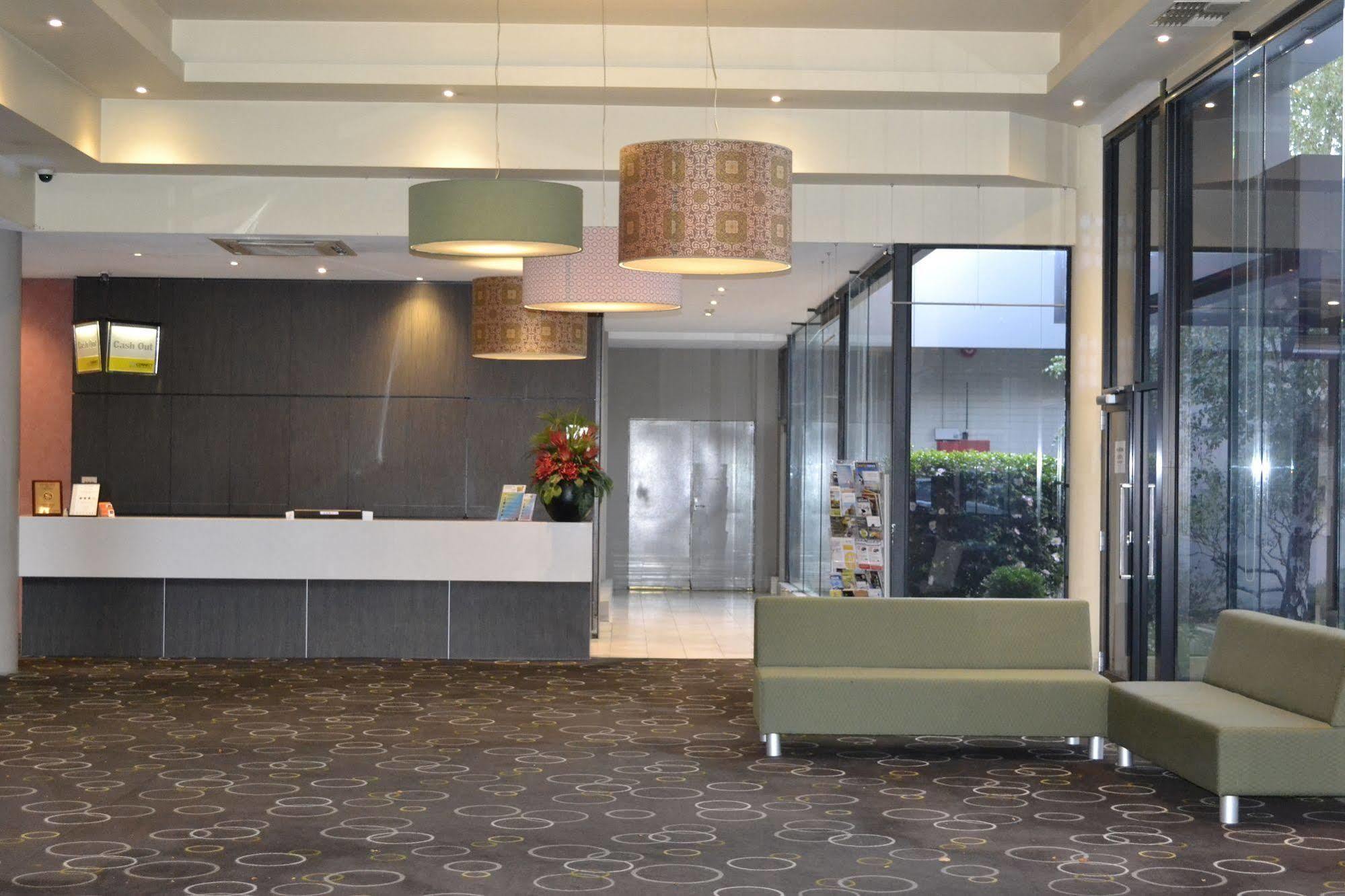 Dorset Gardens Hotel Кройдън Екстериор снимка
