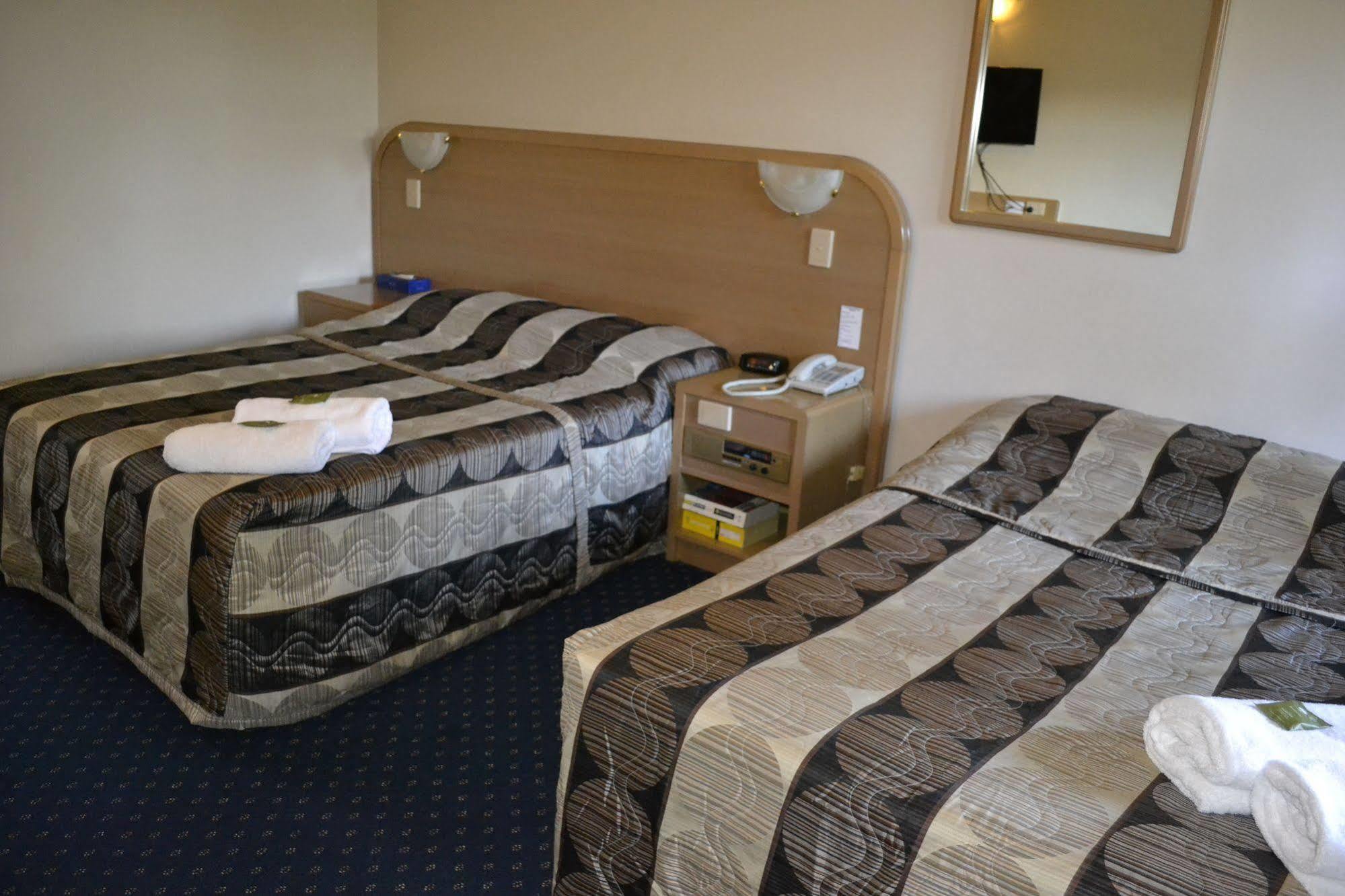 Dorset Gardens Hotel Кройдън Екстериор снимка